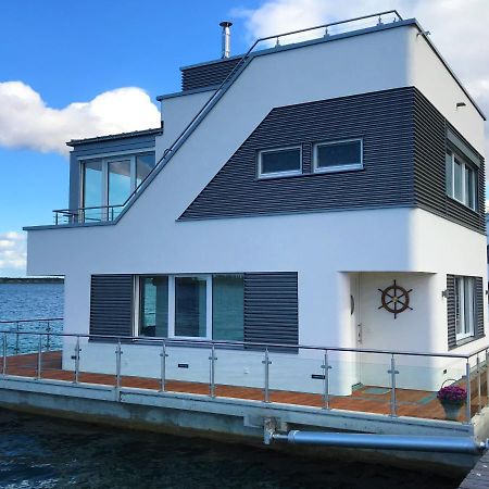 Villa Schwimmendes Haus Robby II Bitterfeld-Wolfen Exterior foto